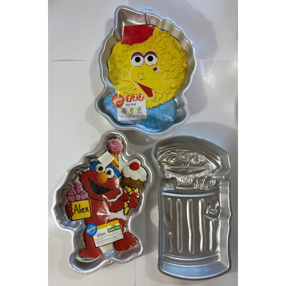 3 Vintage Sesame Street Wilton Aluminum Cake Pans: Big Bird / Elmo / Oscar